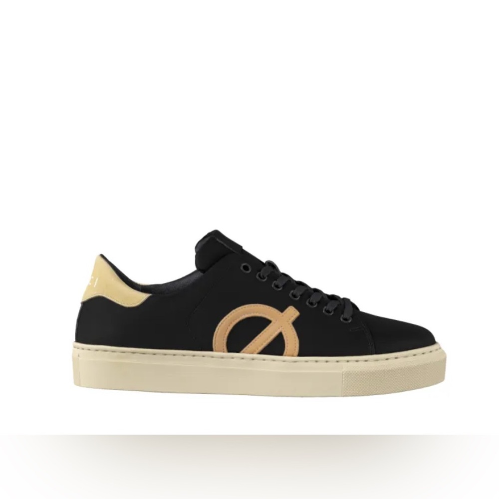LOCI Nine Black/Sand & Nude Lace Up Vegan Women's Sneakers. EU 39/ US 8      NWT
